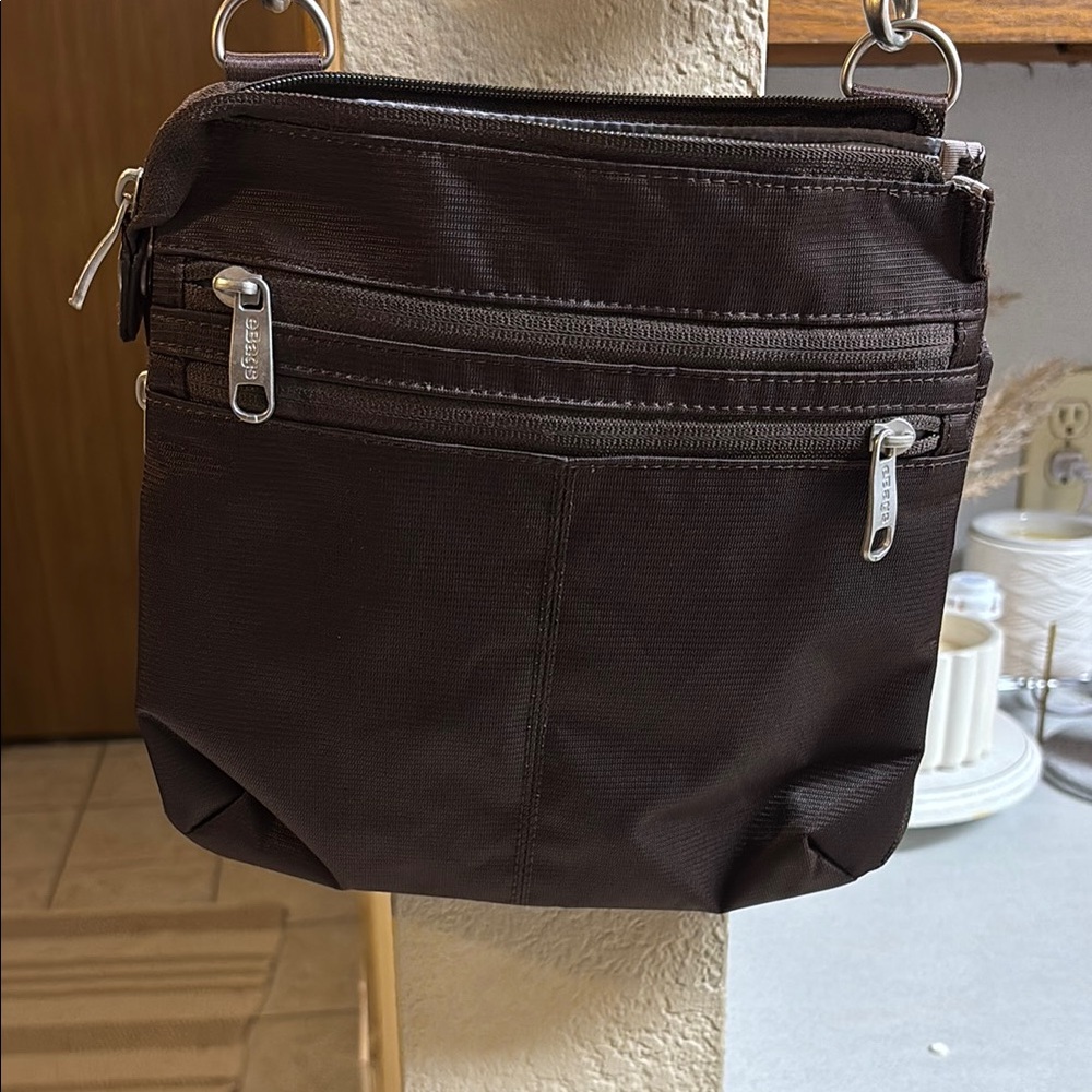 USED eBags Dark Brown Nylon Crossbody/travel bag. Rdif.